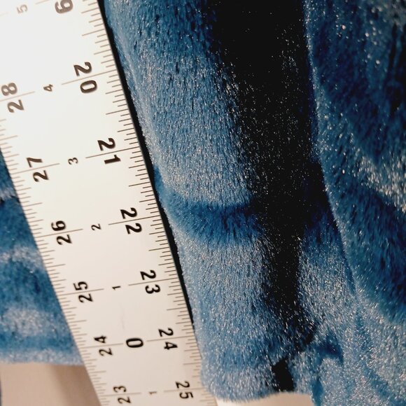 Gili, Deep Teal Faux Fur Hooded Jacket, Size Large, Zip Front, Cozy, Soft & Warm - Picture 14 of 16